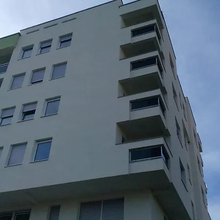 Pepperhill Apt-balkon, Ukc *
